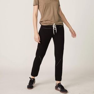 Brand new Monrow super soft stuffed vintage sweats